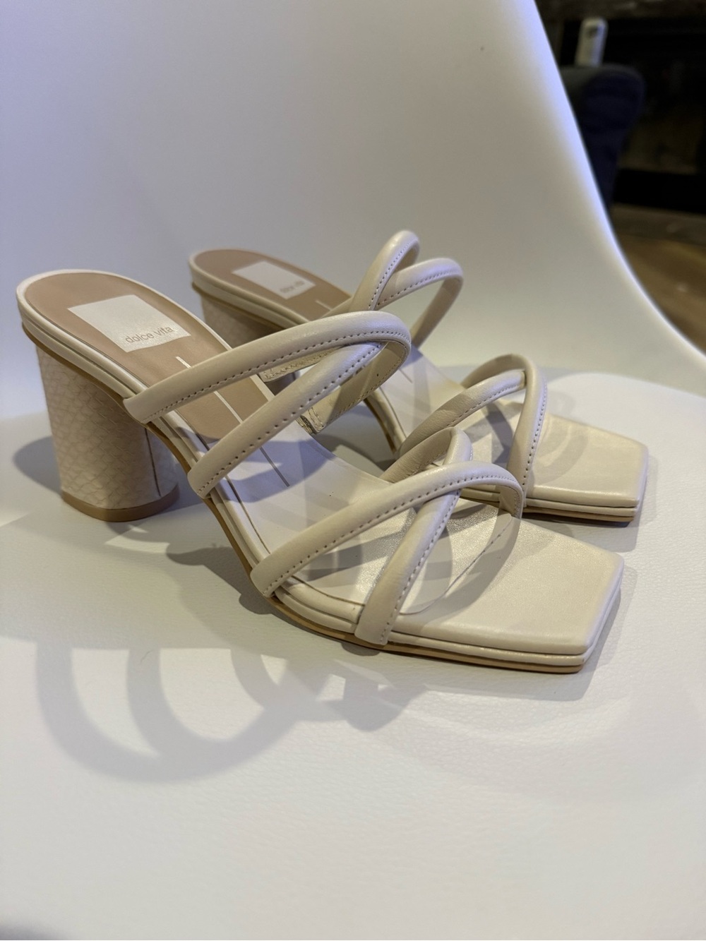 🎃 Dolce Vita Neutral Strappy Block Heel Sandals - Cream